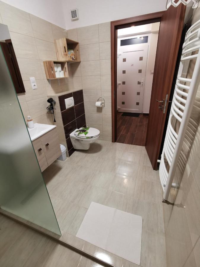 Bee You Apartman Hajduszoboszlo Exterior photo