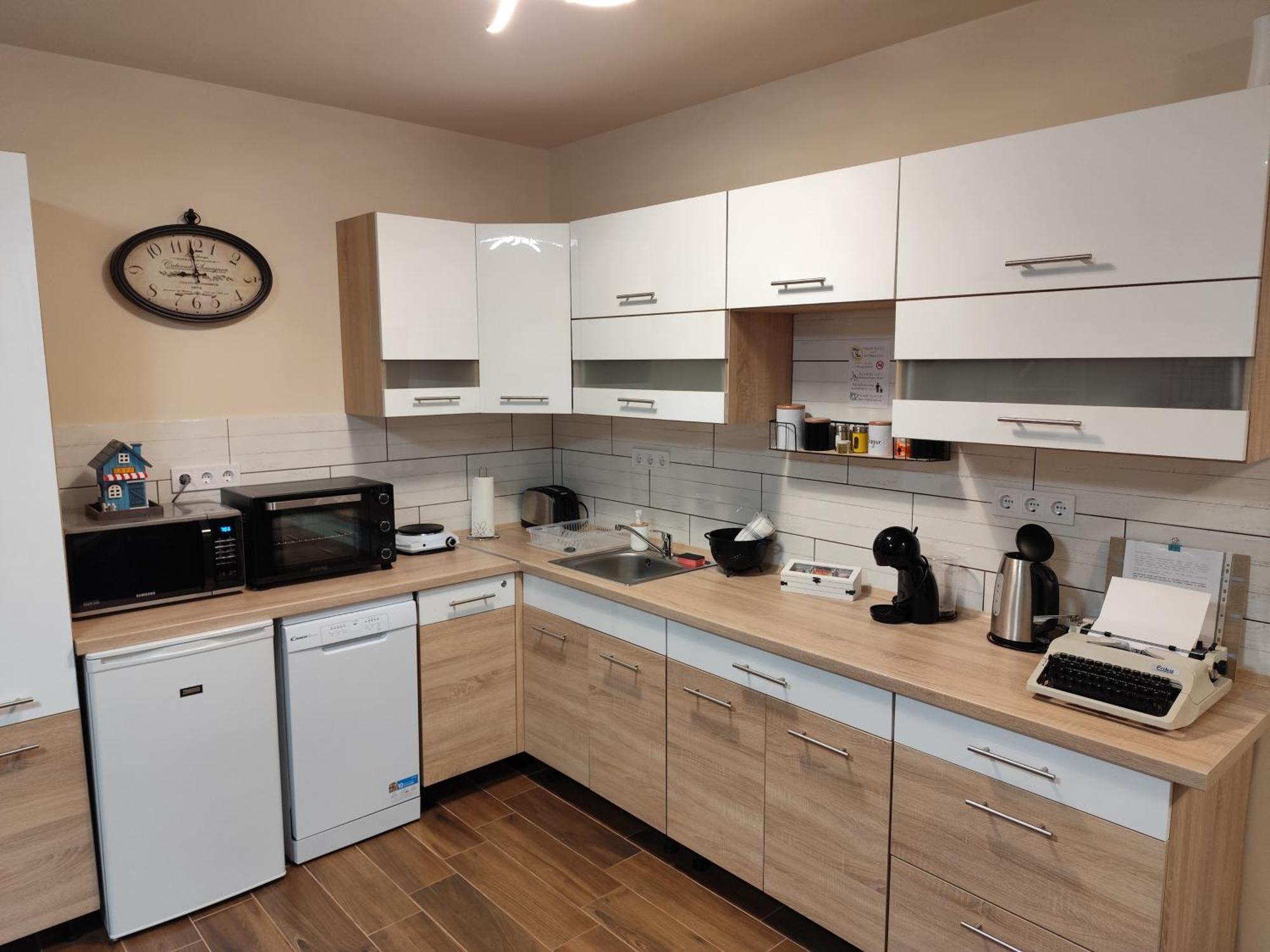 Bee You Apartman Hajduszoboszlo Exterior photo